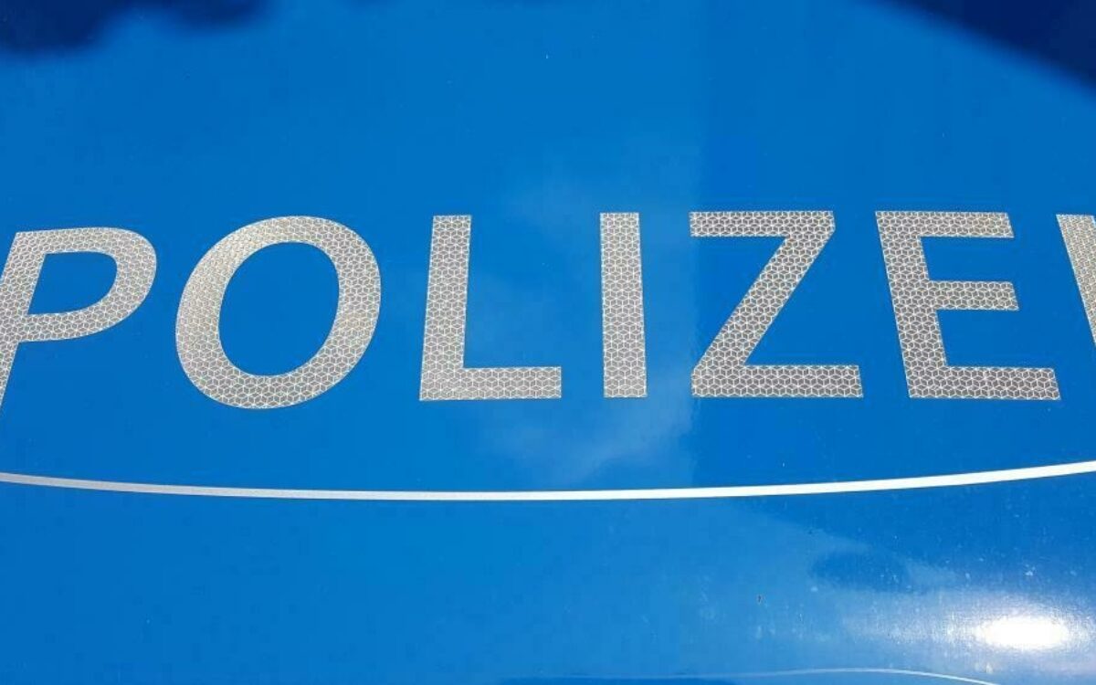 1612949072polizeiauto blau 2 fh 2018 1612949072polizeiauto blau 2 fh 2018